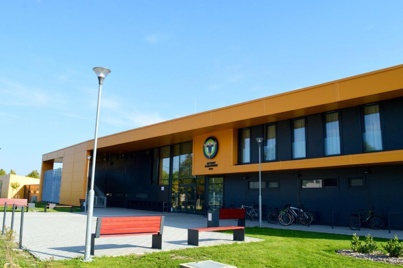 Pápa Sport Centrum Apartman מראה חיצוני תמונה